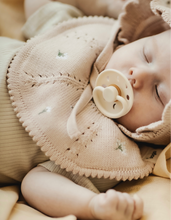 Load image into Gallery viewer, KNITTED BIB