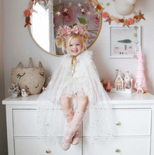 Load image into Gallery viewer, GIRL CAPES