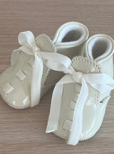 Load image into Gallery viewer, TYRONNIA SHOES
