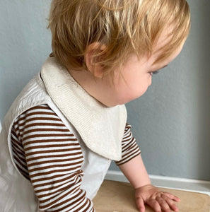 KINTTED BIB FJOLA