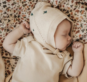 BONNET CLOVER