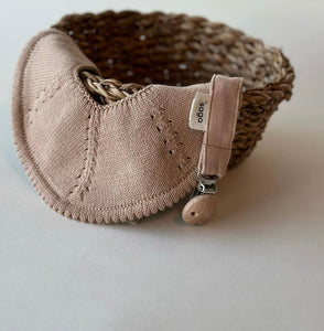 KNITTED BIB