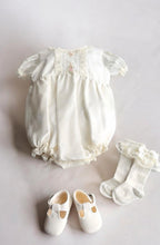 Load image into Gallery viewer, BABY ROMPER PINK FLOWERS

