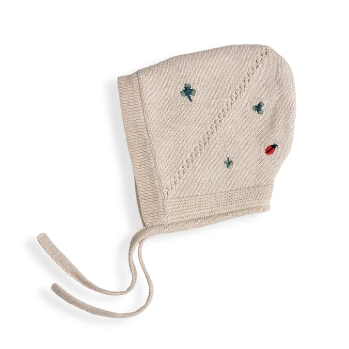 BONNET CLOVER