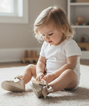 Load image into Gallery viewer, LILY BABY  GIRL SHOES
