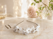 Load image into Gallery viewer, FLORAL SILVER HEADBAND
