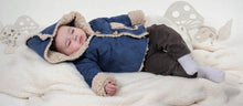 Load image into Gallery viewer, COSY JACKET
