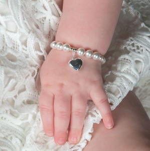 WHITE LUSTER PEARL BRACELET WITH SILVER HEART CHARM