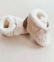 Load image into Gallery viewer, TEDDY WINTER BOOTIES
